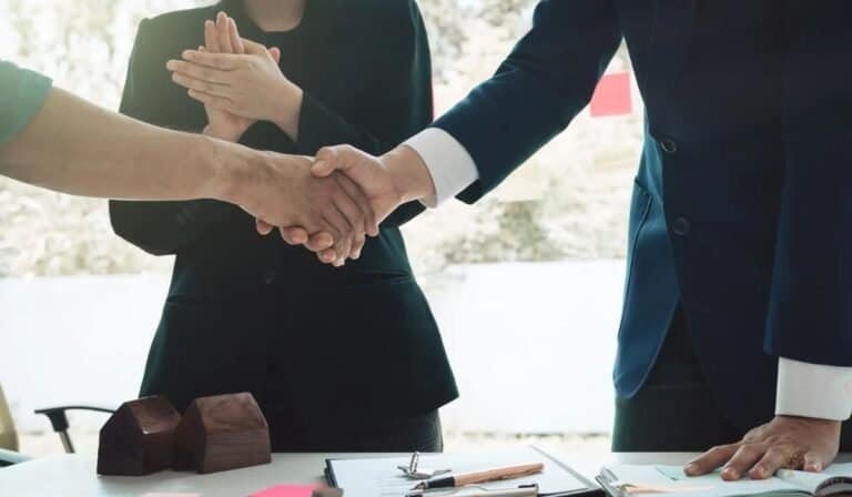 Top 5 Commercial Real Estate Exit Strategies for Single-Income Families in 2026
